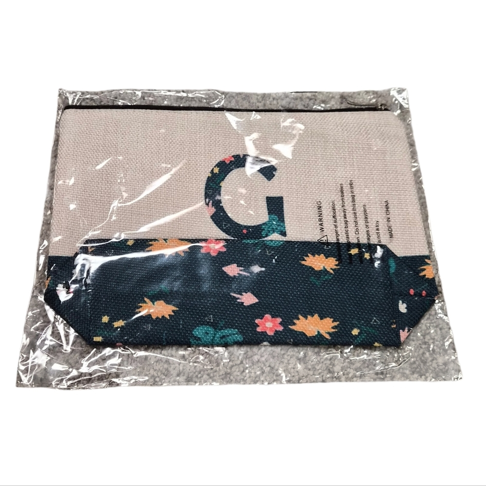 Initial G Canvas Zipper Pouch